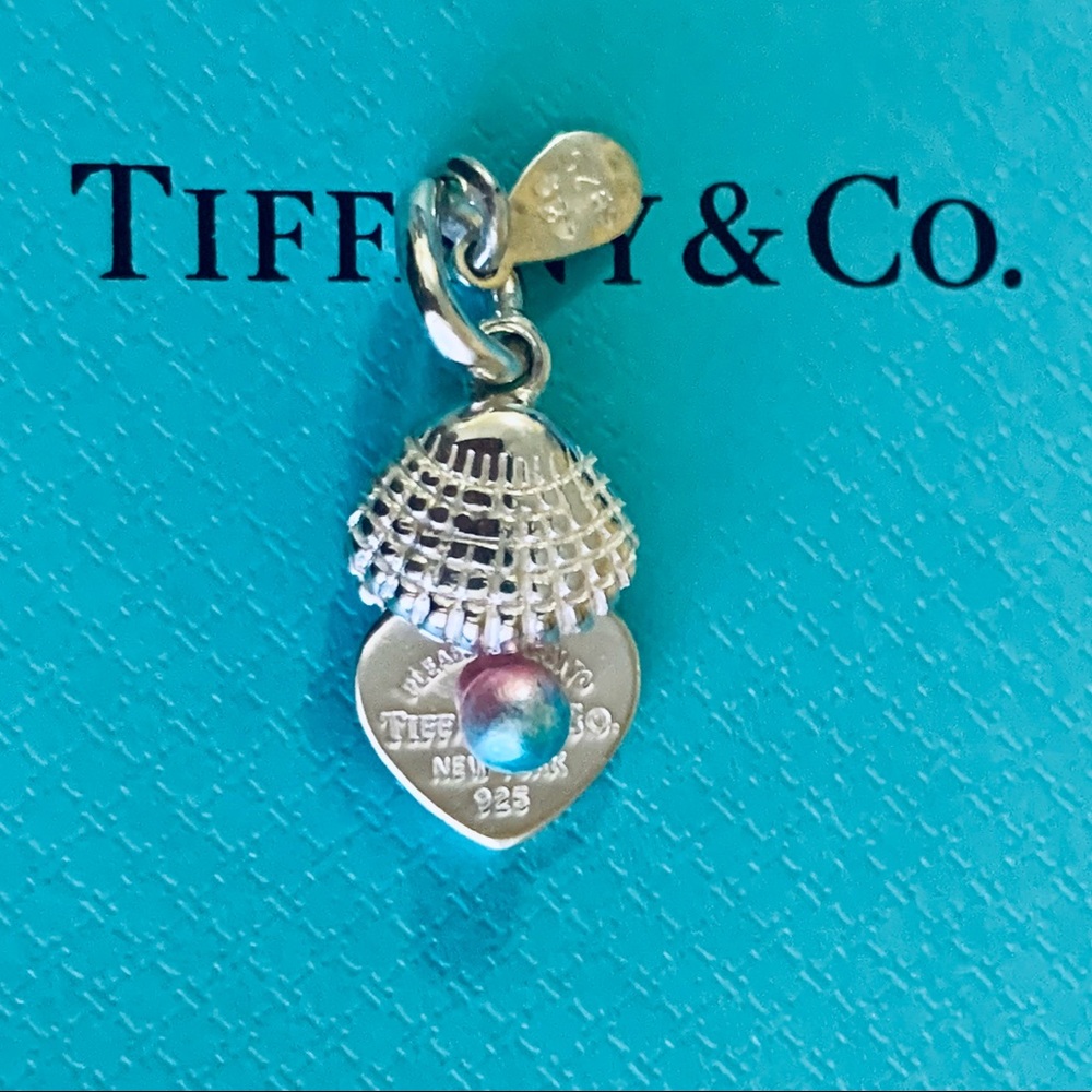 Tiffany & Co Sterling Berry Marlow Shell Pearl Tag